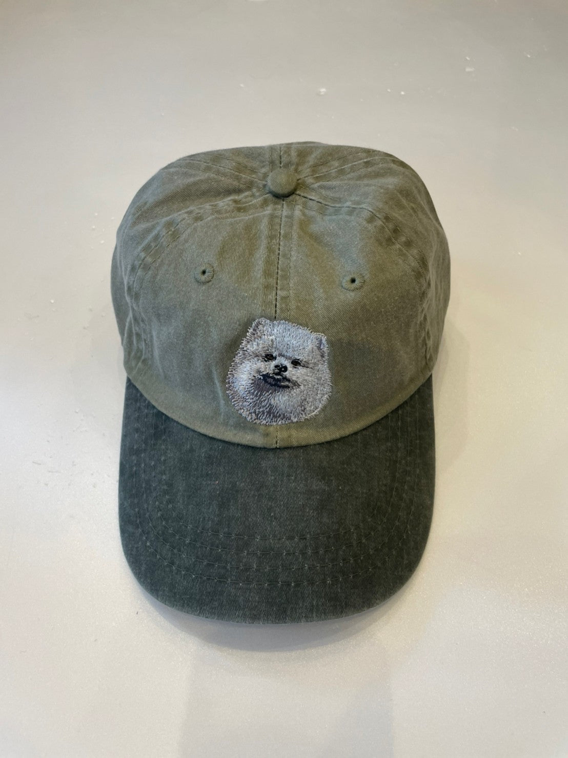 Dog embroidery cotton dad cap[Khaki]-Pomeranian(White)