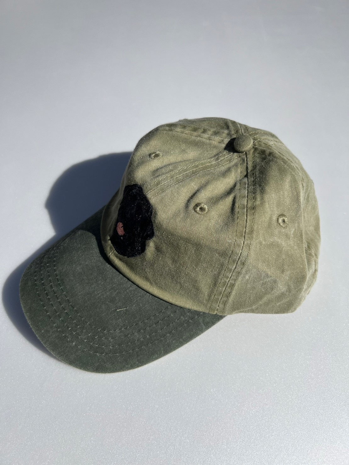 Dog embroidery cotton dad cap[Khaki]-Black Labrador