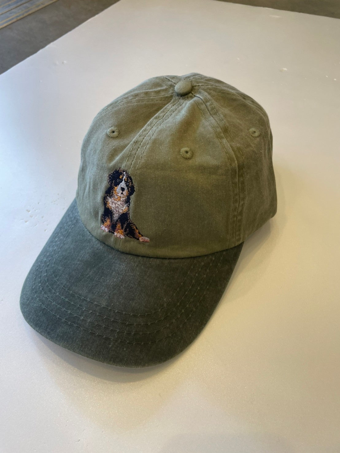 Dog embroidery cotton dad cap[Khaki]-Bernese Mountain(whole)