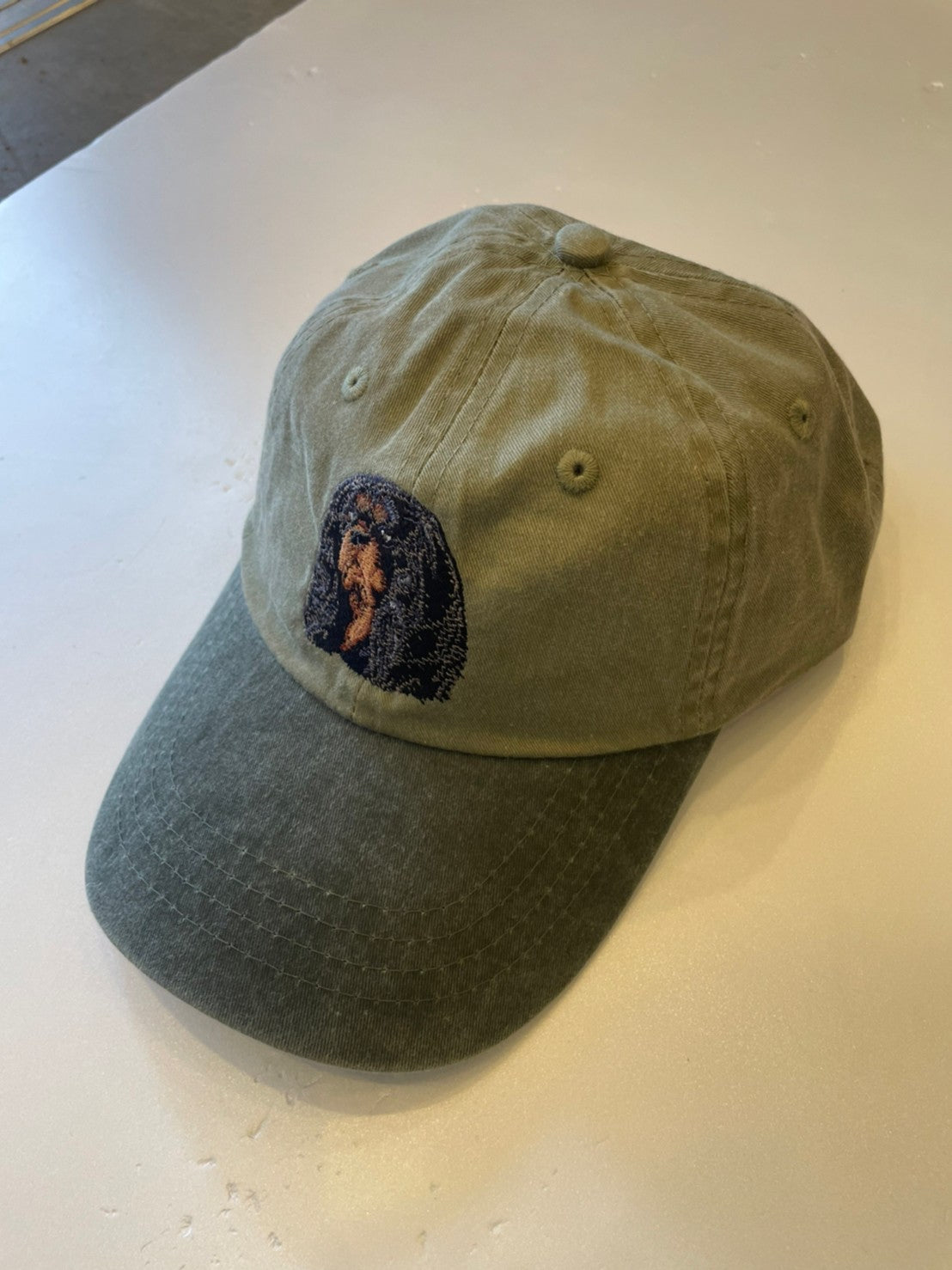 Dog embroidery cotton dad cap[Khaki]-Cavalier(black&tan)