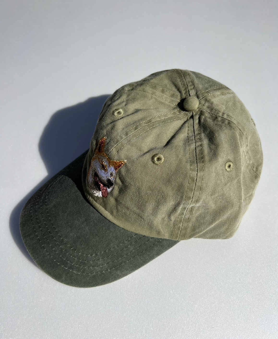 Dog embroidery cotton dad cap[Khaki]-Akita