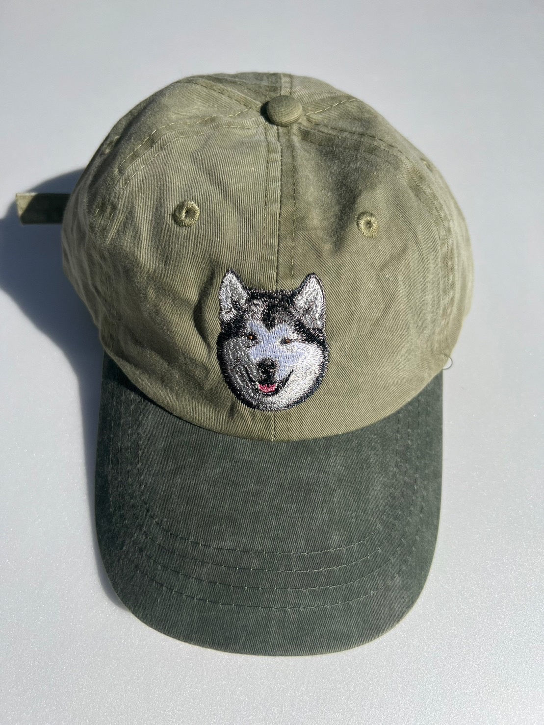 Dog embroidery cotton dad cap[Khaki]-Alaskan Malamute