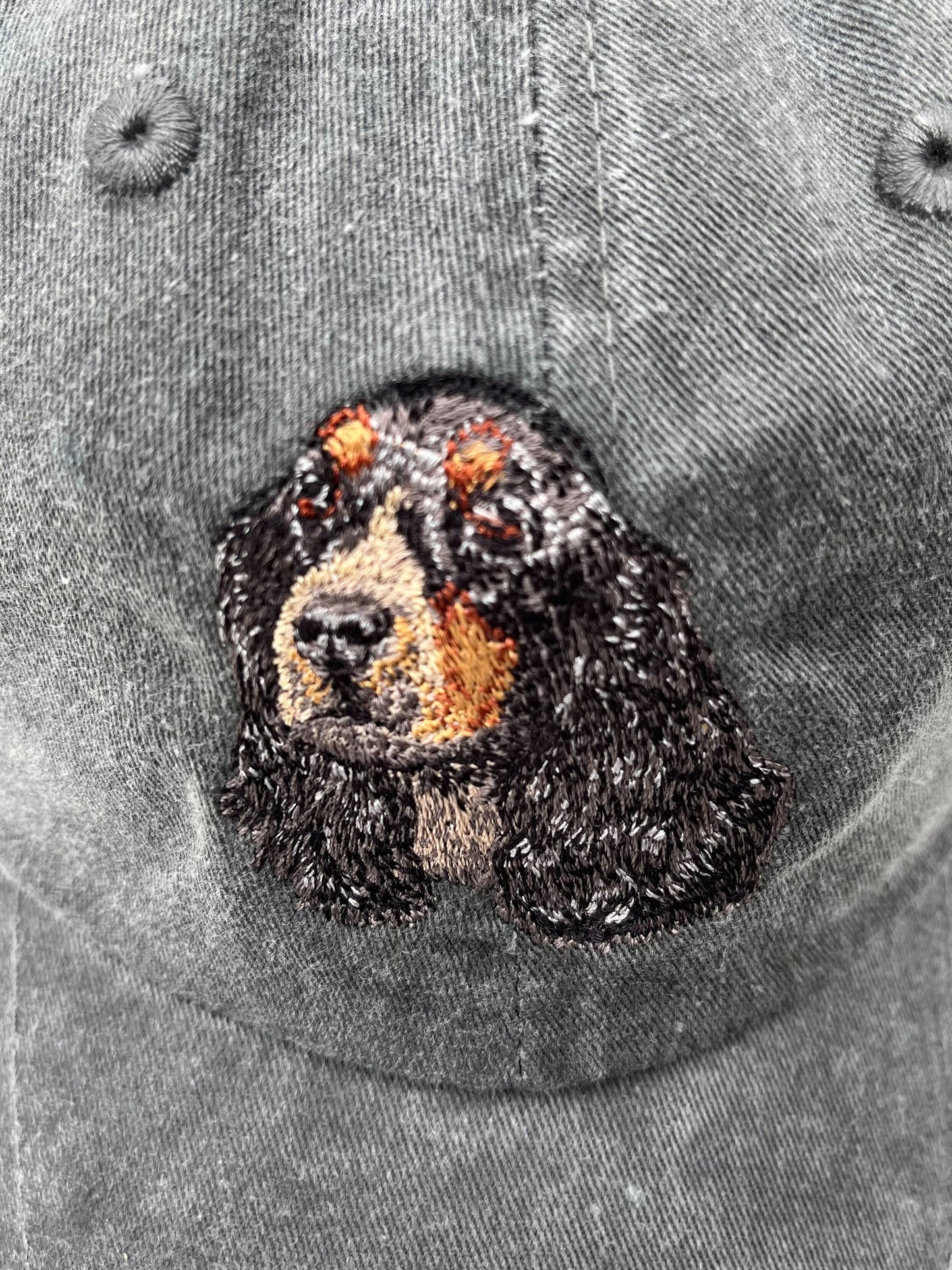 Dog embroidery cotton dad cap[fade black]-Cocker Spaniel（tan）