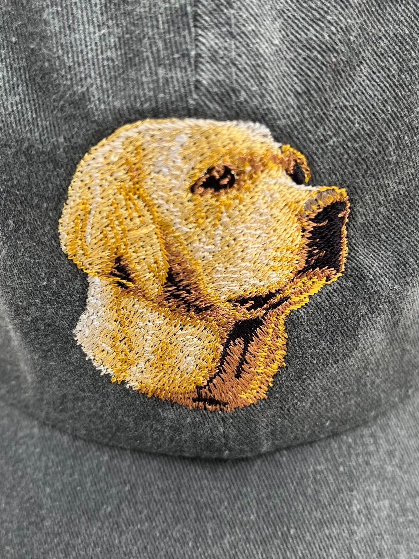 Dog embroidery cotton dad cap[fade black]-Yellow  Labrador