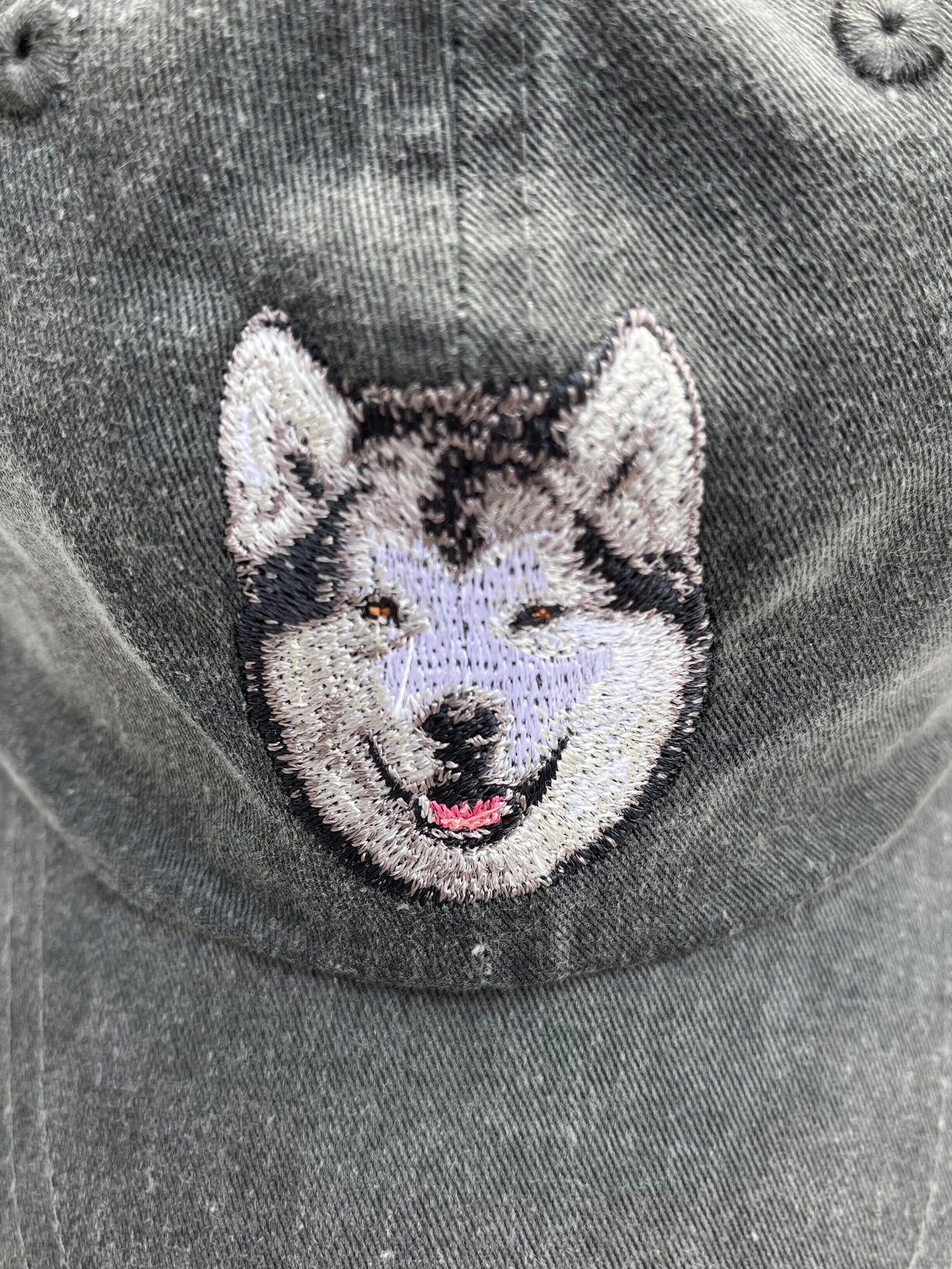 Dog embroidery cotton dad cap[fade black]-Alaskan malamute