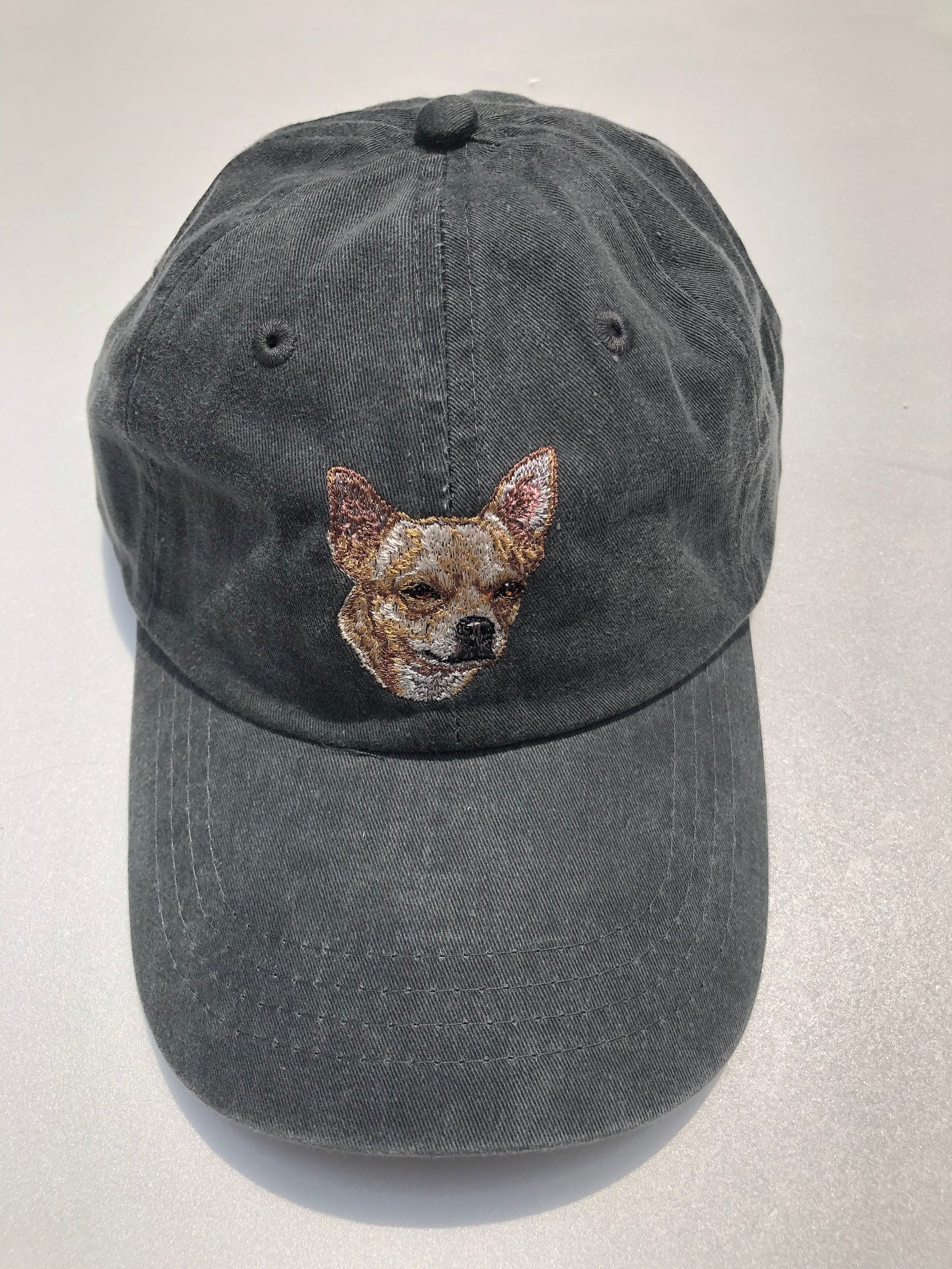 Dog embroidery cotton dad cap[fade black]-Chihuahua(cream)