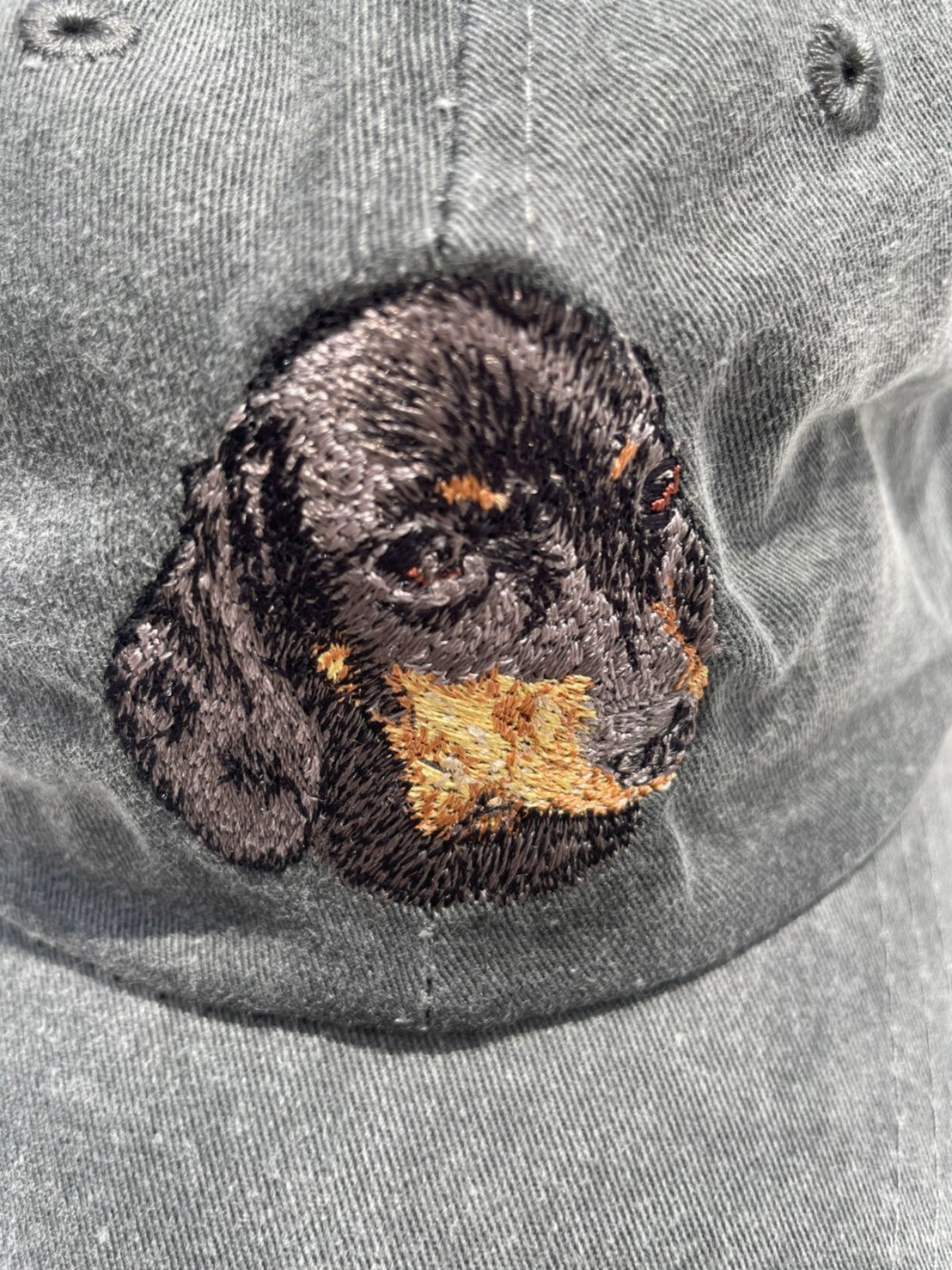 Dog embroidery cotton dad cap[fade black]-Dachshund(tan)