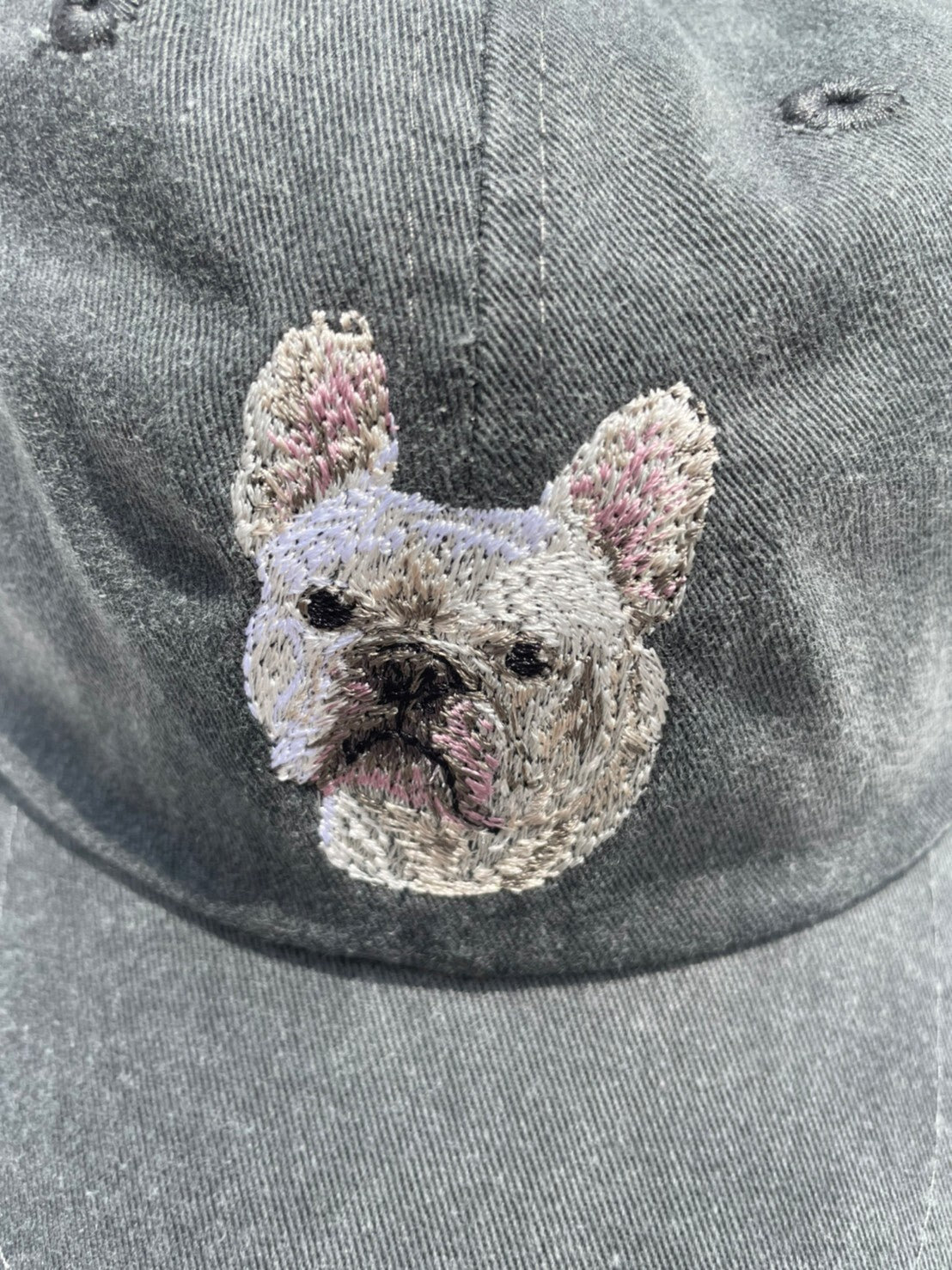 Dog embroidery cotton dad cap[fade black]-French bulldog(all white)