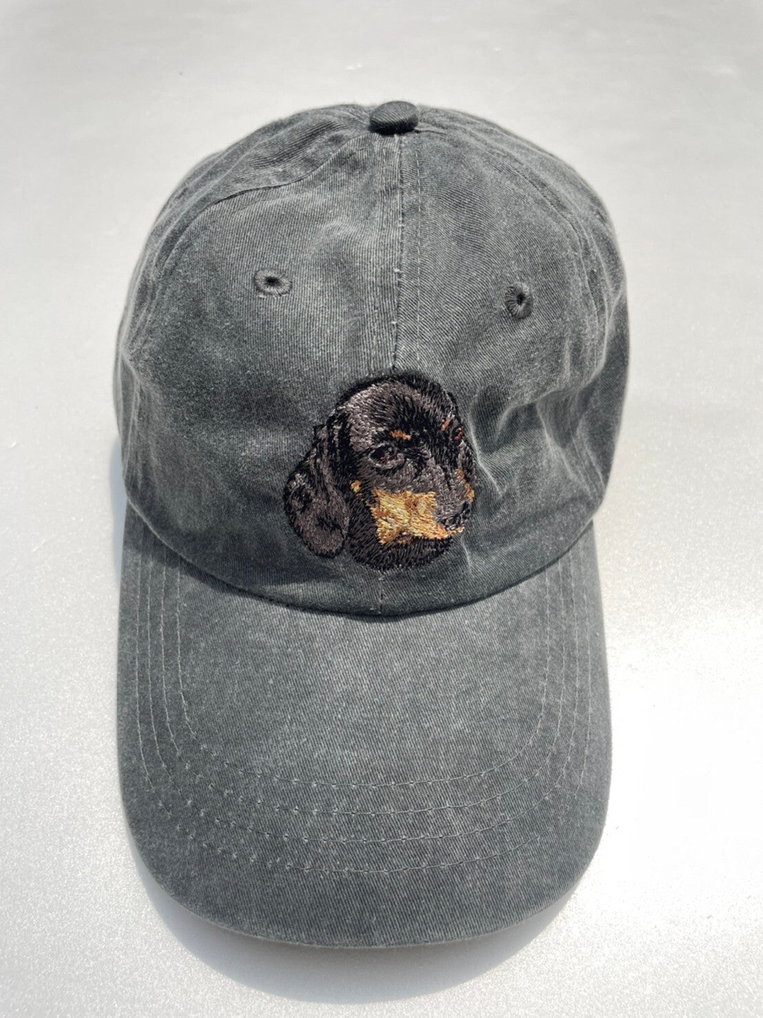 Dog embroidery cotton dad cap[fade black]-Dachshund(tan)